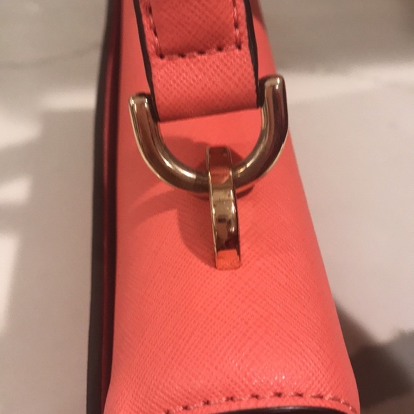 Authentic Michael Kors Two Toned Purse - Picture 14 of 15